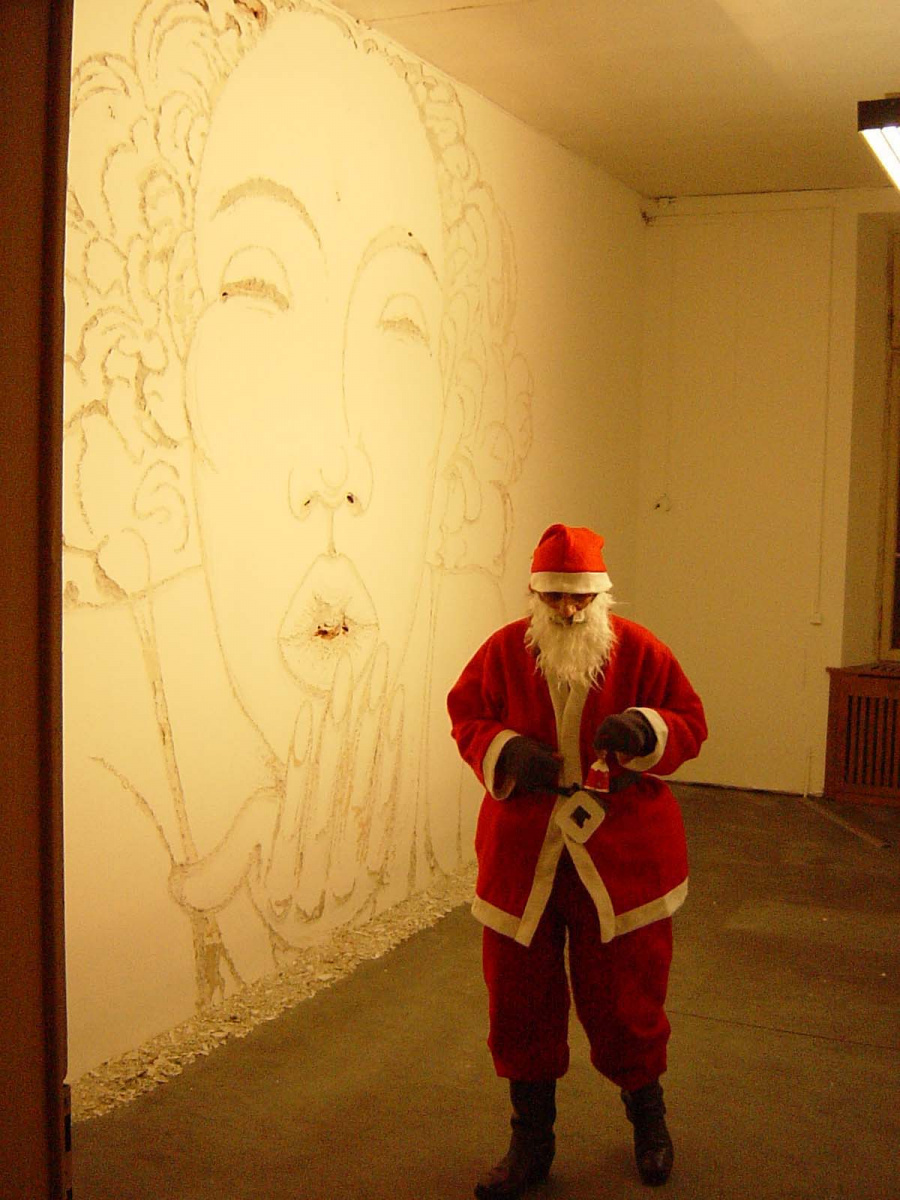 bacio con babbo natale